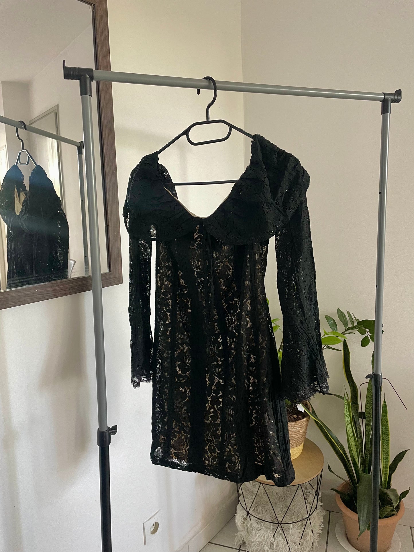 Robe Nyra